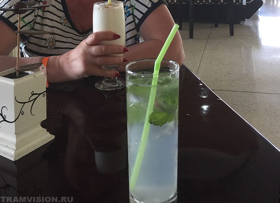 Пин аколада и мохито